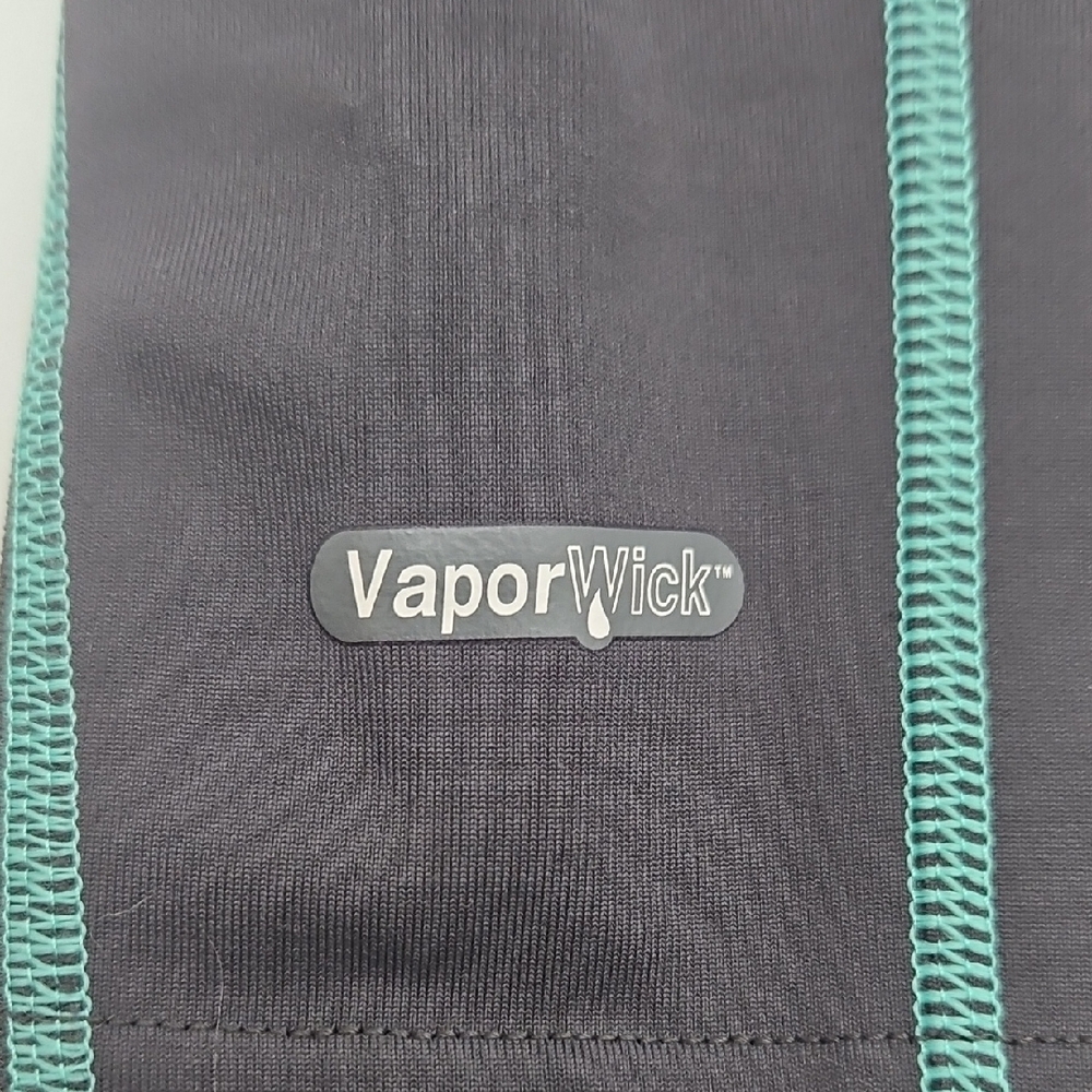 The North Face Gray Capri Leggings with Teal Contrast Piping - Picture 3 of 10